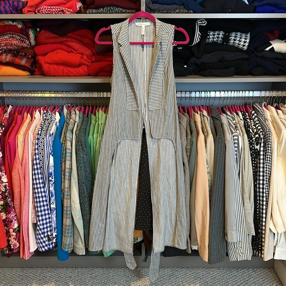 BCBGeneration navy/white striped gilet with back slit and front tie size XS NWOT - Picture 1 of 4